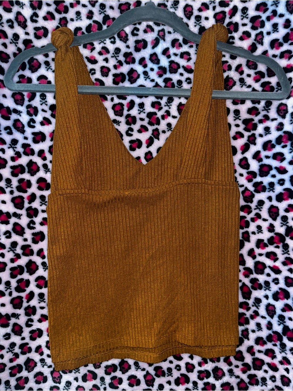 Knot Strap Ribbed Tank Top - Picture 2 of 3
